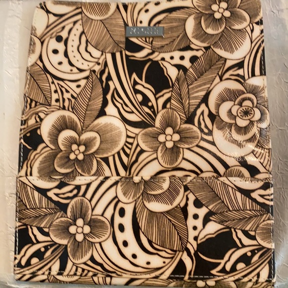 Miche Bundle-4 Magnetic Shells & 2 Bag Covers - Picture 2 of 10